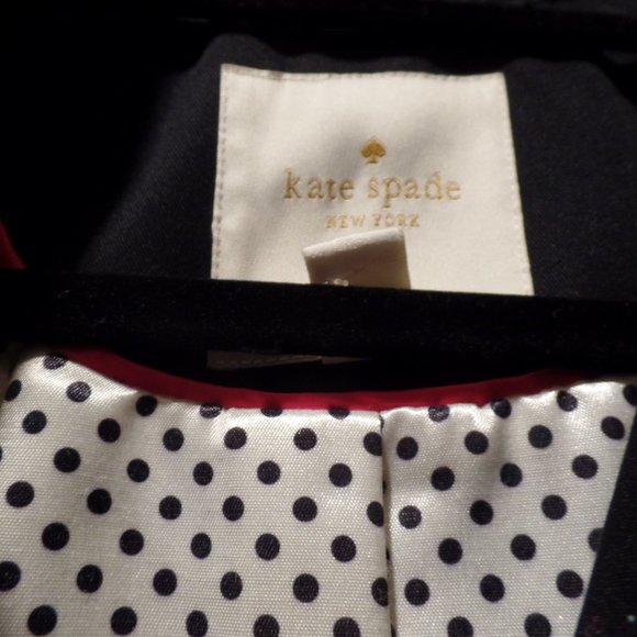 ☔️ Kate Spade Colorblock Raincoat – Chic & Playful ☔️ - Picture 3 of 5